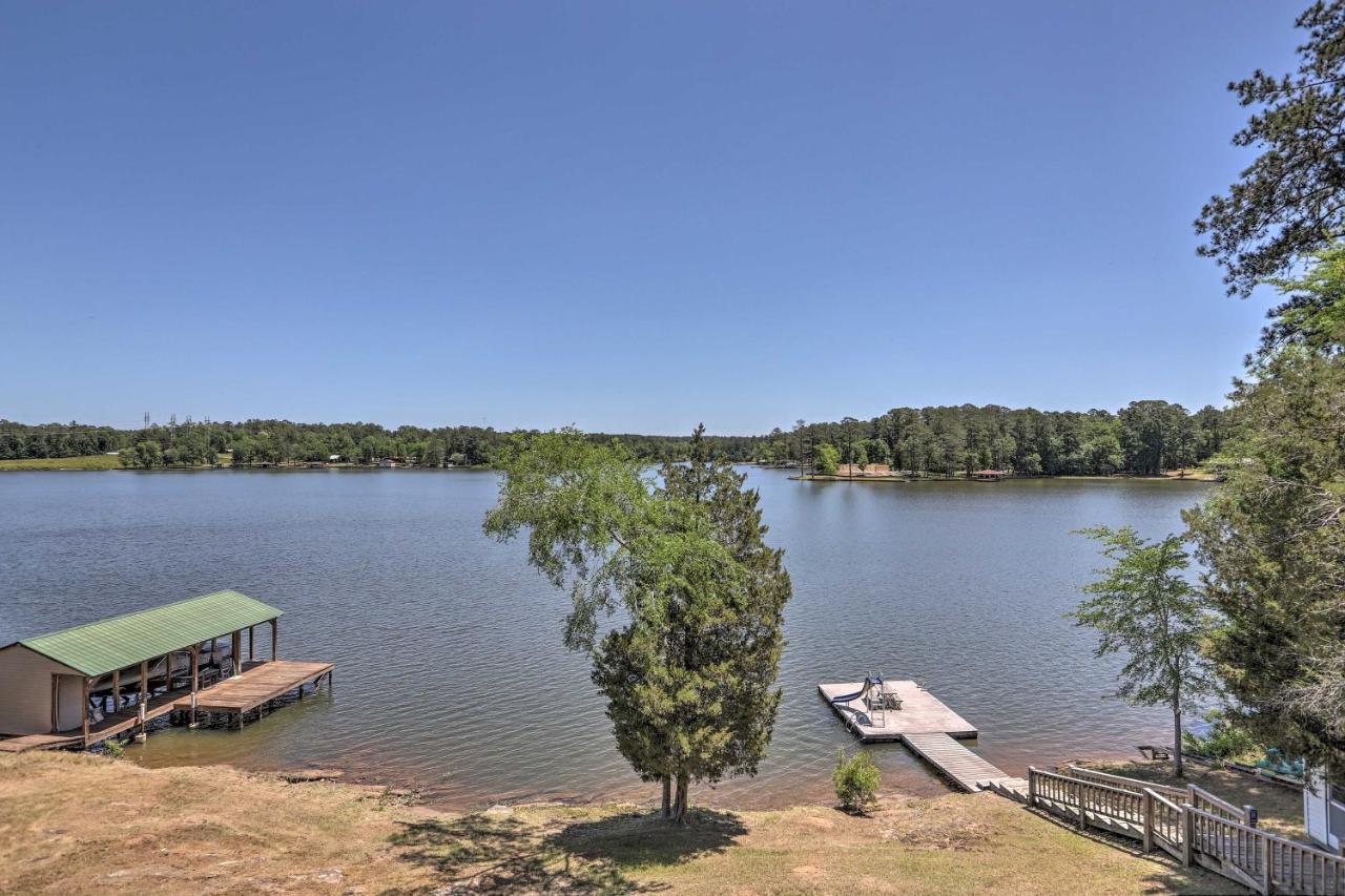 House With Dock And Slide Situated On Lake Sinclair! Sparta Exterior foto